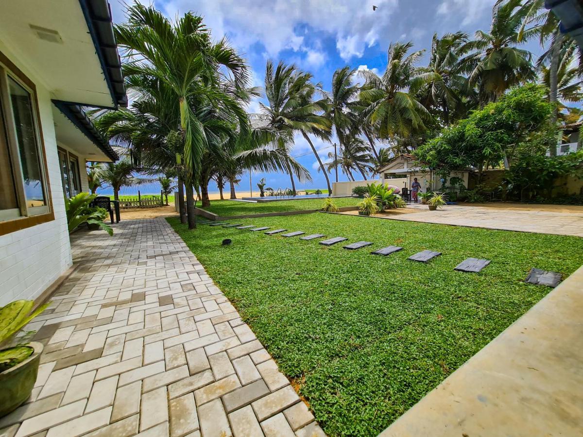 Star Beach Guest House Негомбо Екстер'єр фото