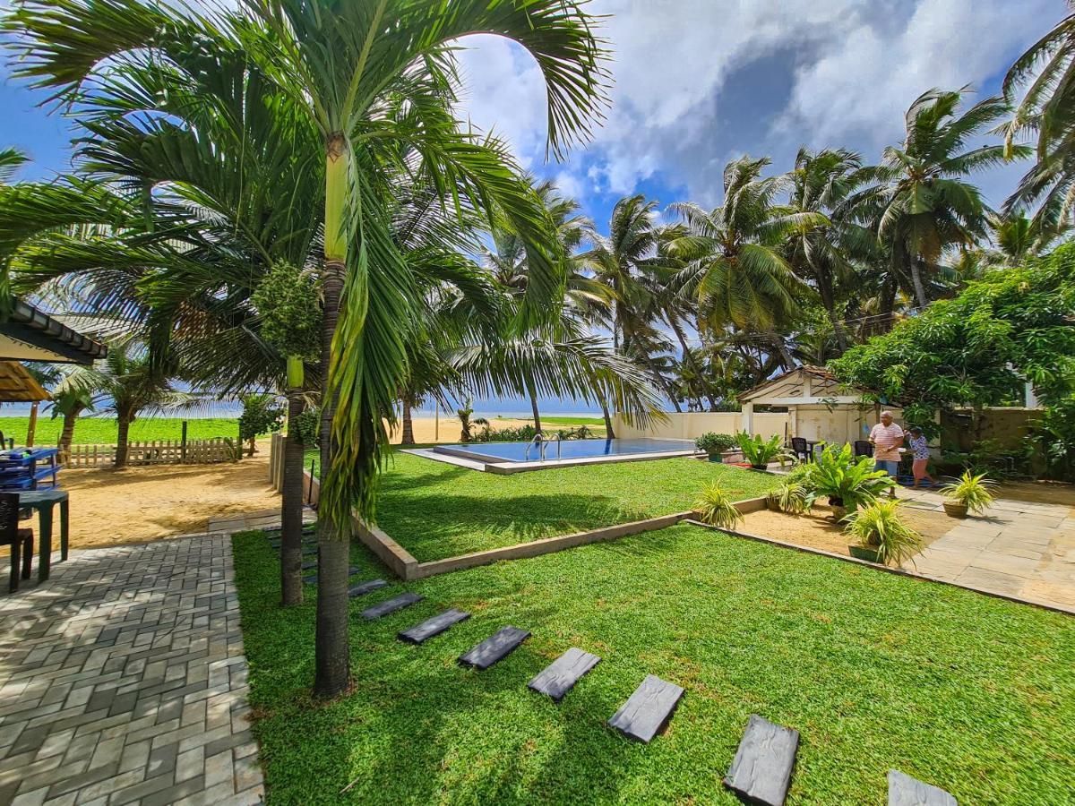Star Beach Guest House Негомбо Екстер'єр фото