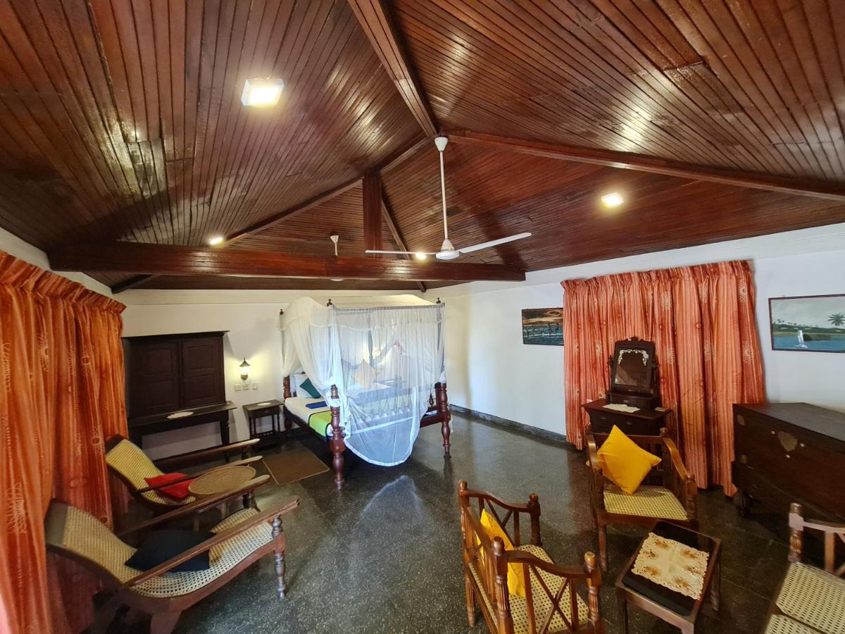 Star Beach Guest House Негомбо Екстер'єр фото