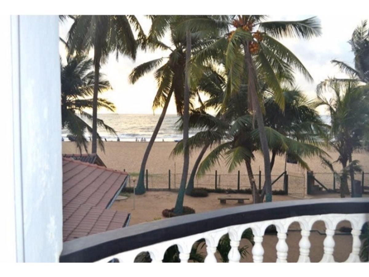 Star Beach Guest House Негомбо Екстер'єр фото