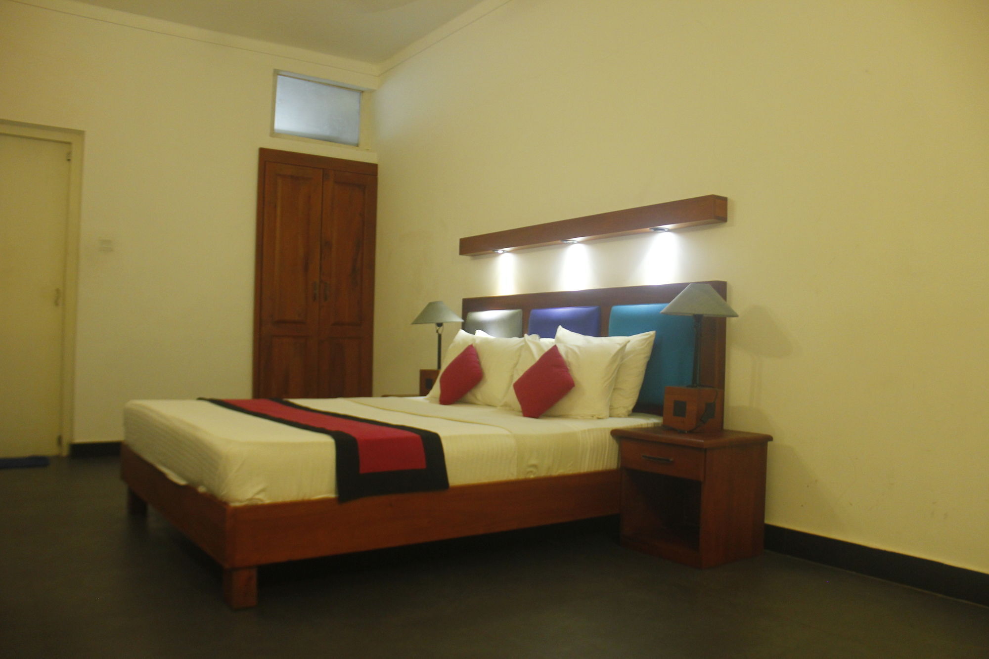 Star Beach Guest House Негомбо Екстер'єр фото