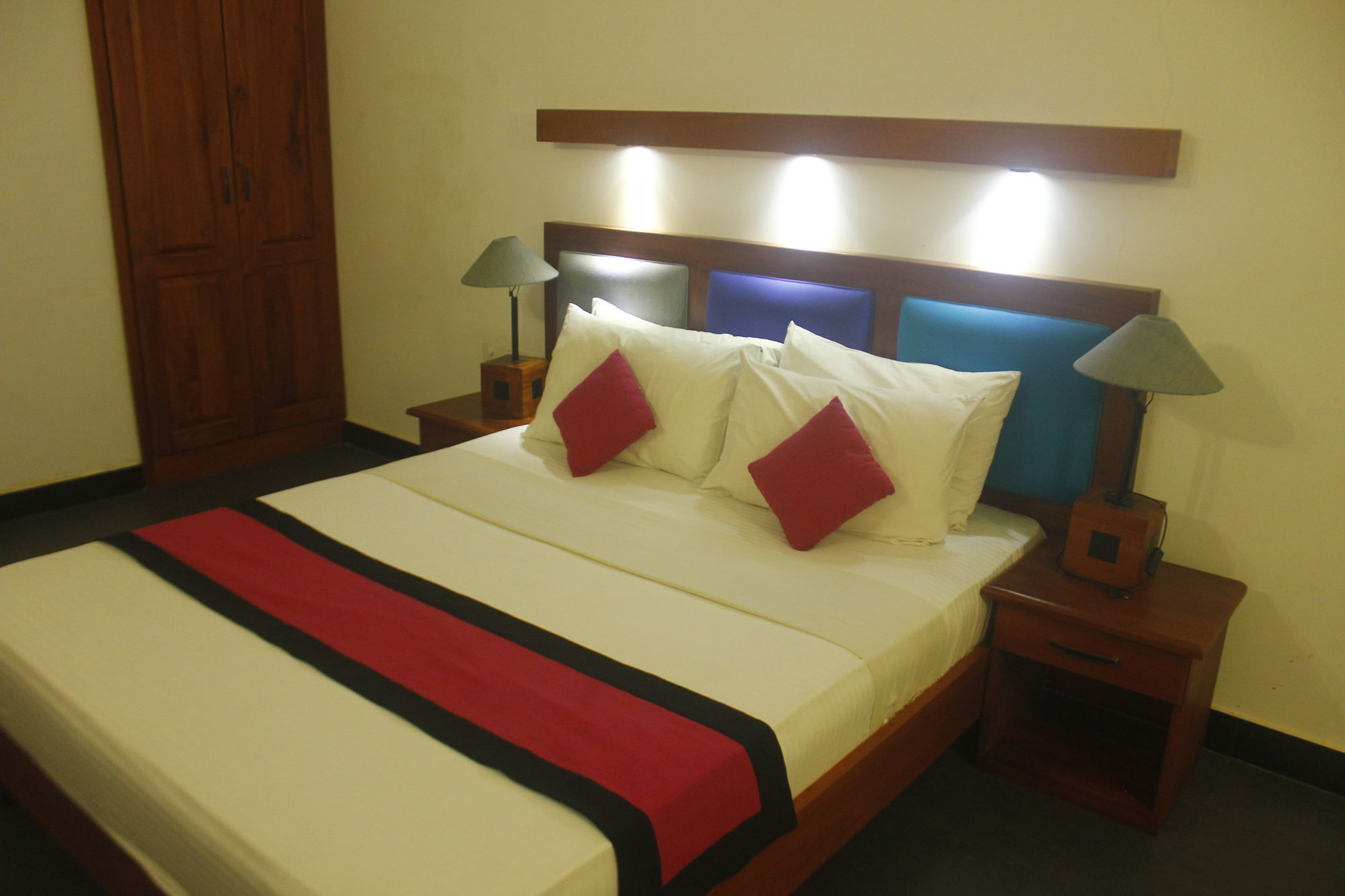 Star Beach Guest House Негомбо Екстер'єр фото