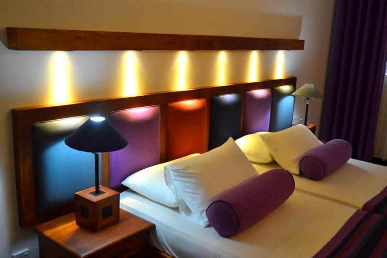 Star Beach Guest House Негомбо Екстер'єр фото
