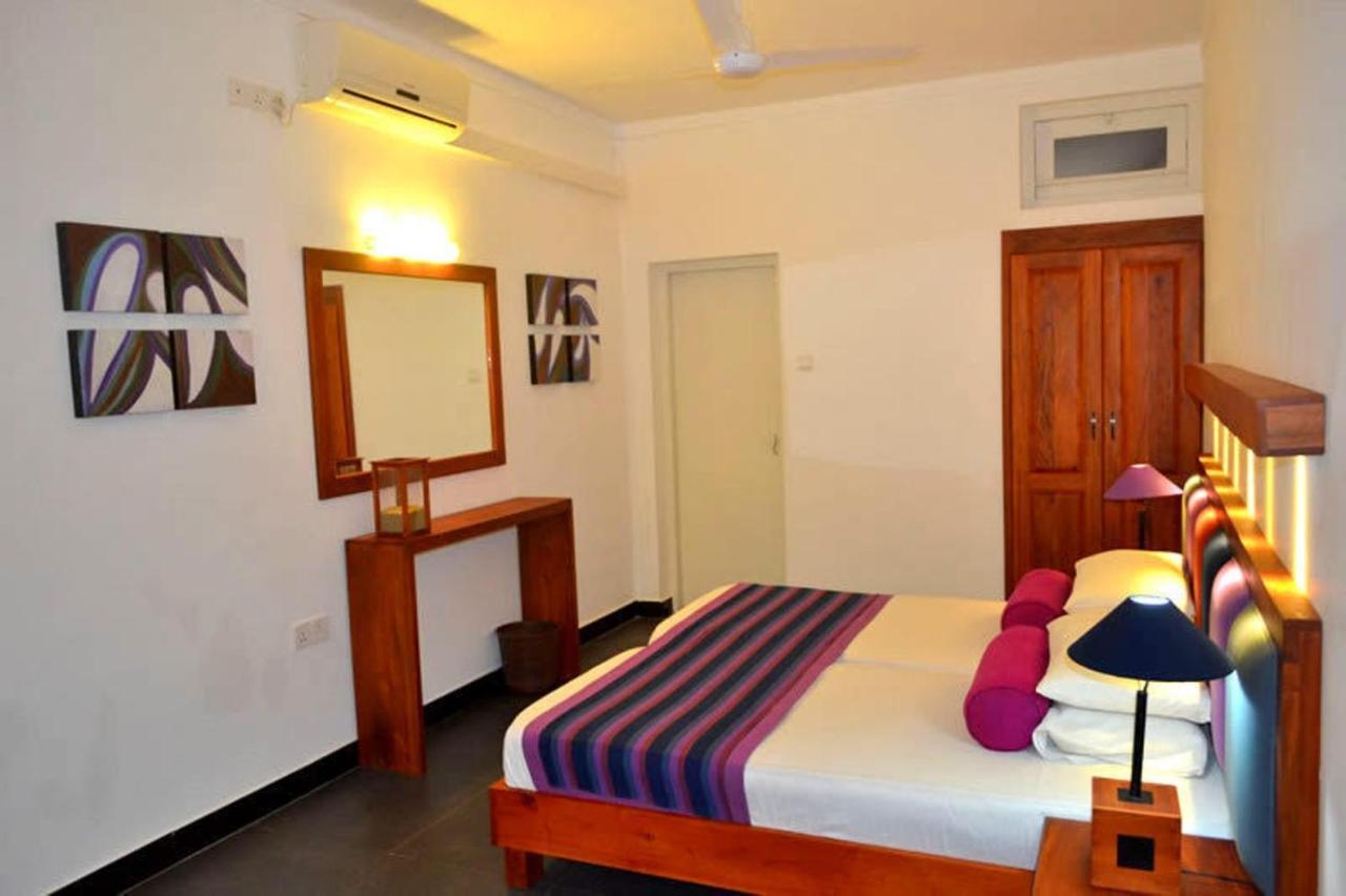 Star Beach Guest House Негомбо Екстер'єр фото